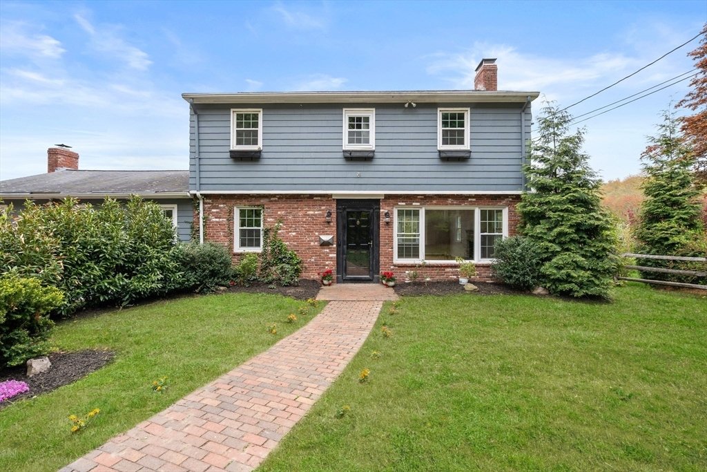 House in Milton, Massachusetts, United States 2 - 17926708