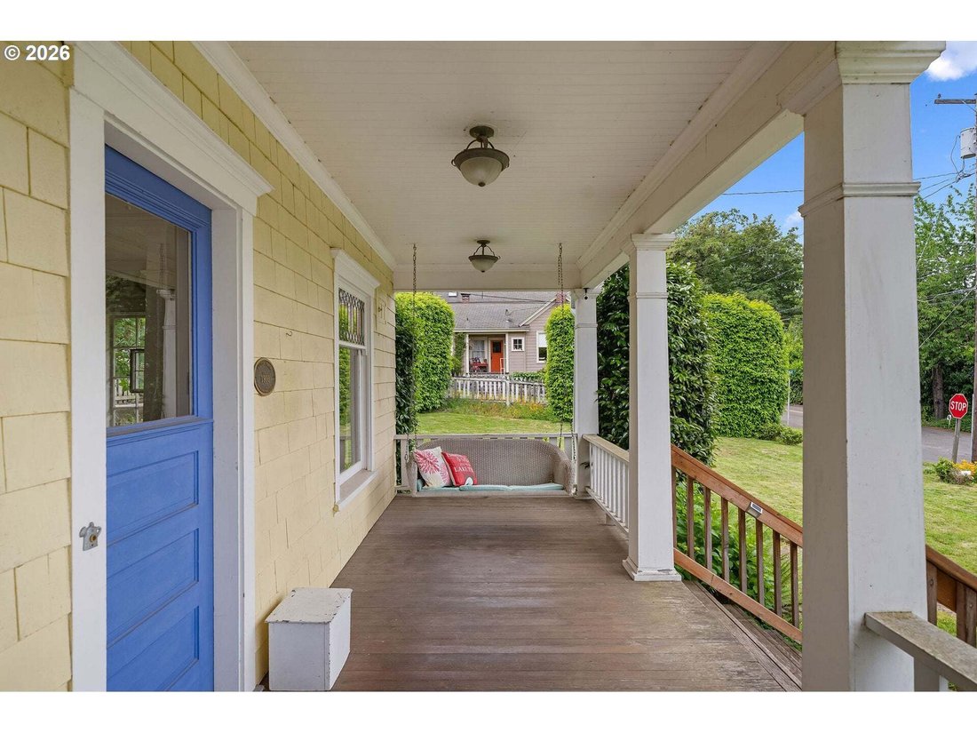 House in Lake Oswego, Oregon, United States 5 - 17983868