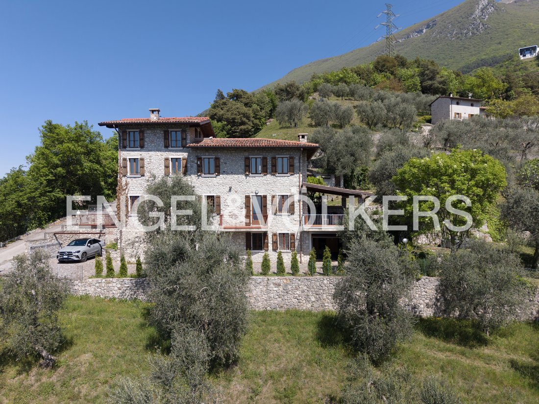 House in Malcesine, Veneto, Italy 2 - 17983836