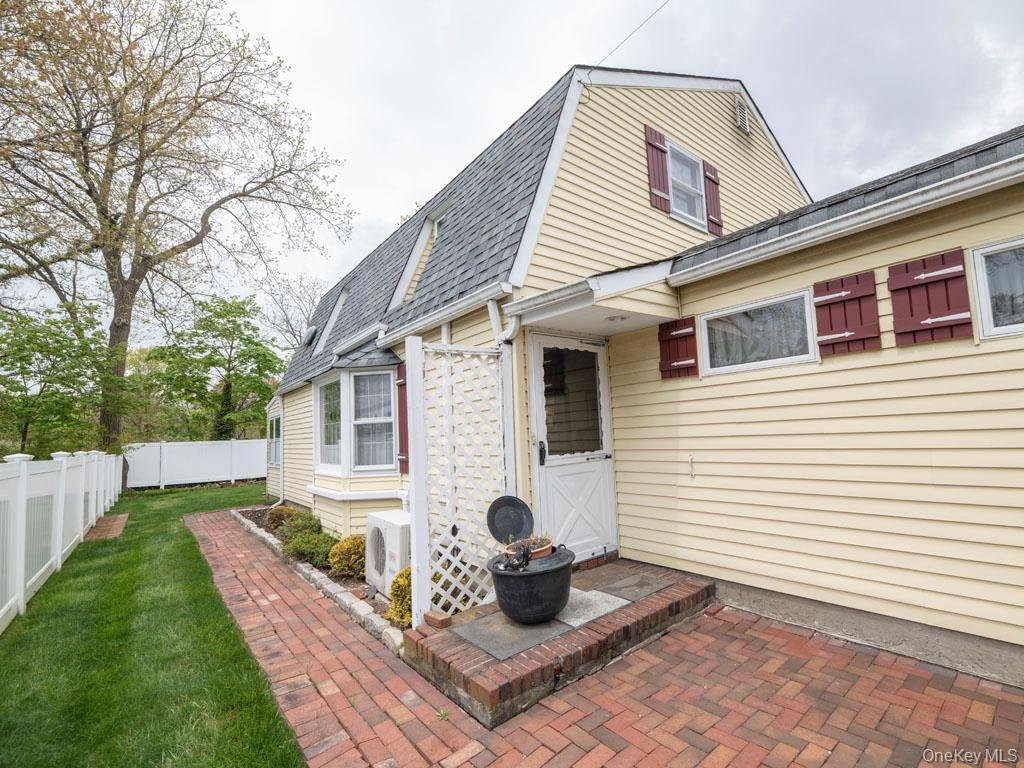 House in Seaford, New York, United States 5 - 17983834