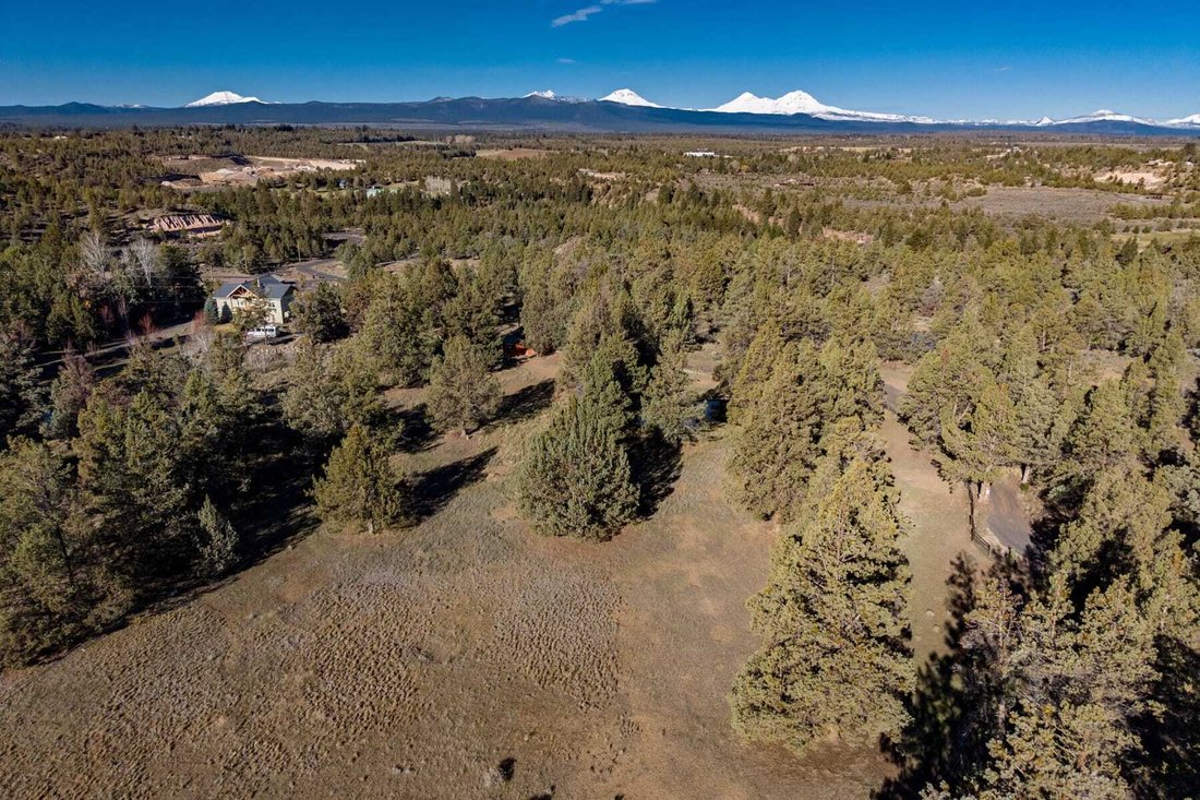 Land in Bend, Oregon, United States 1 - 17983806