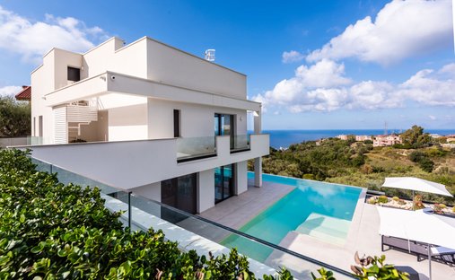 Villa in Capo d'Orlando, Sicily, Italy 1