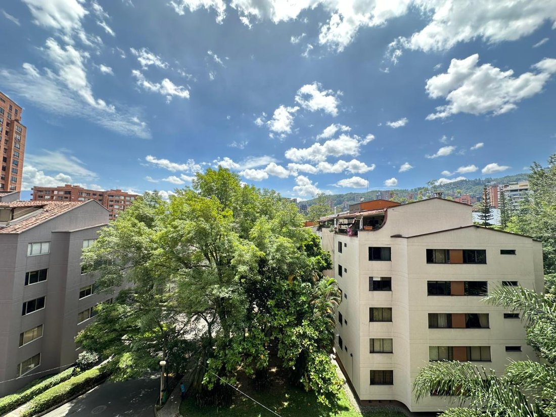 Apartment in Medellín, Antioquia, Colombia 1 - 17986032