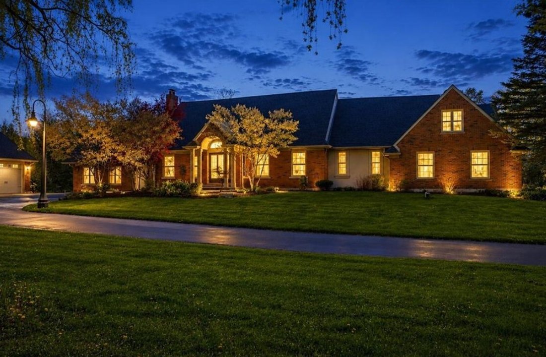 House in Burlington, Ontario, Canada 1 - 17986403