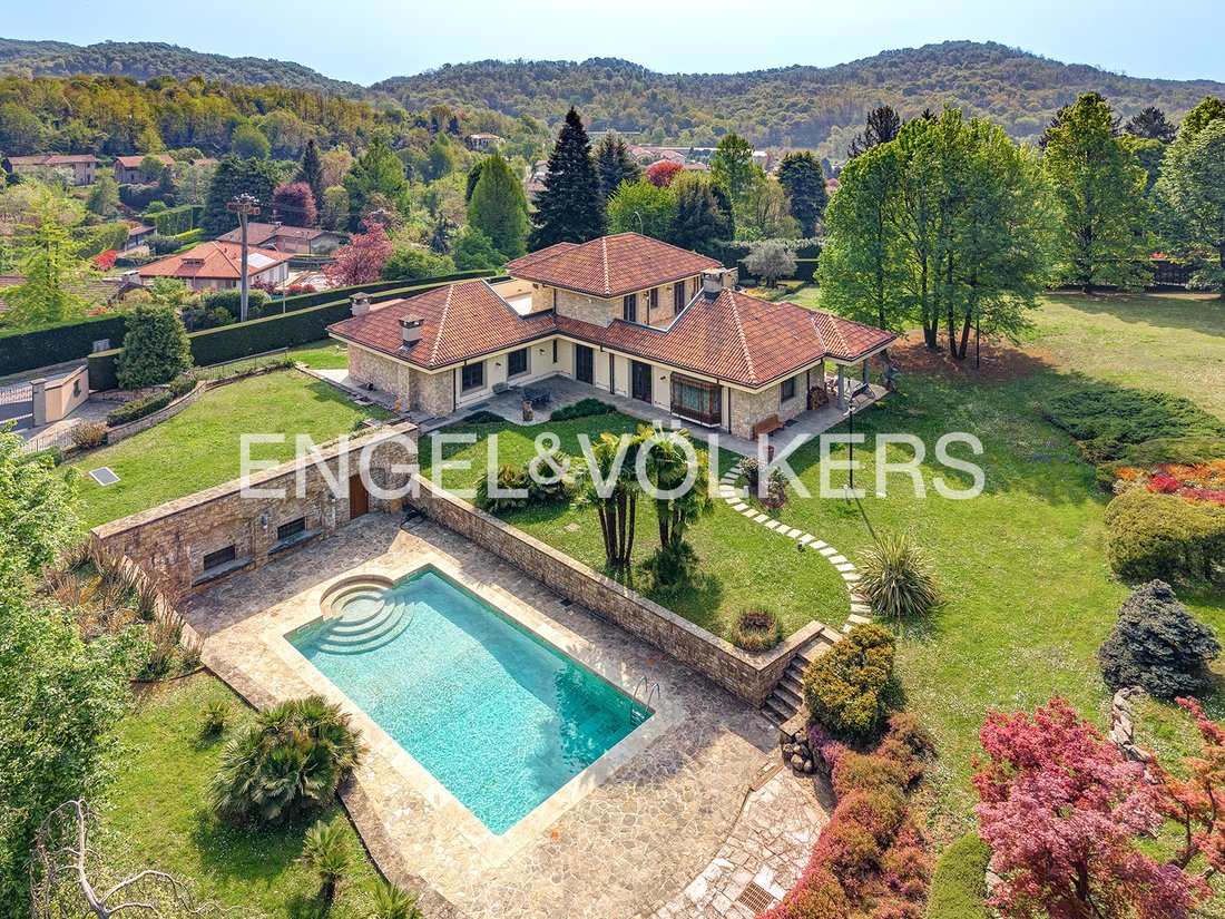 Villa in Sirtori, Lombardy, Italy 1 - 17983988