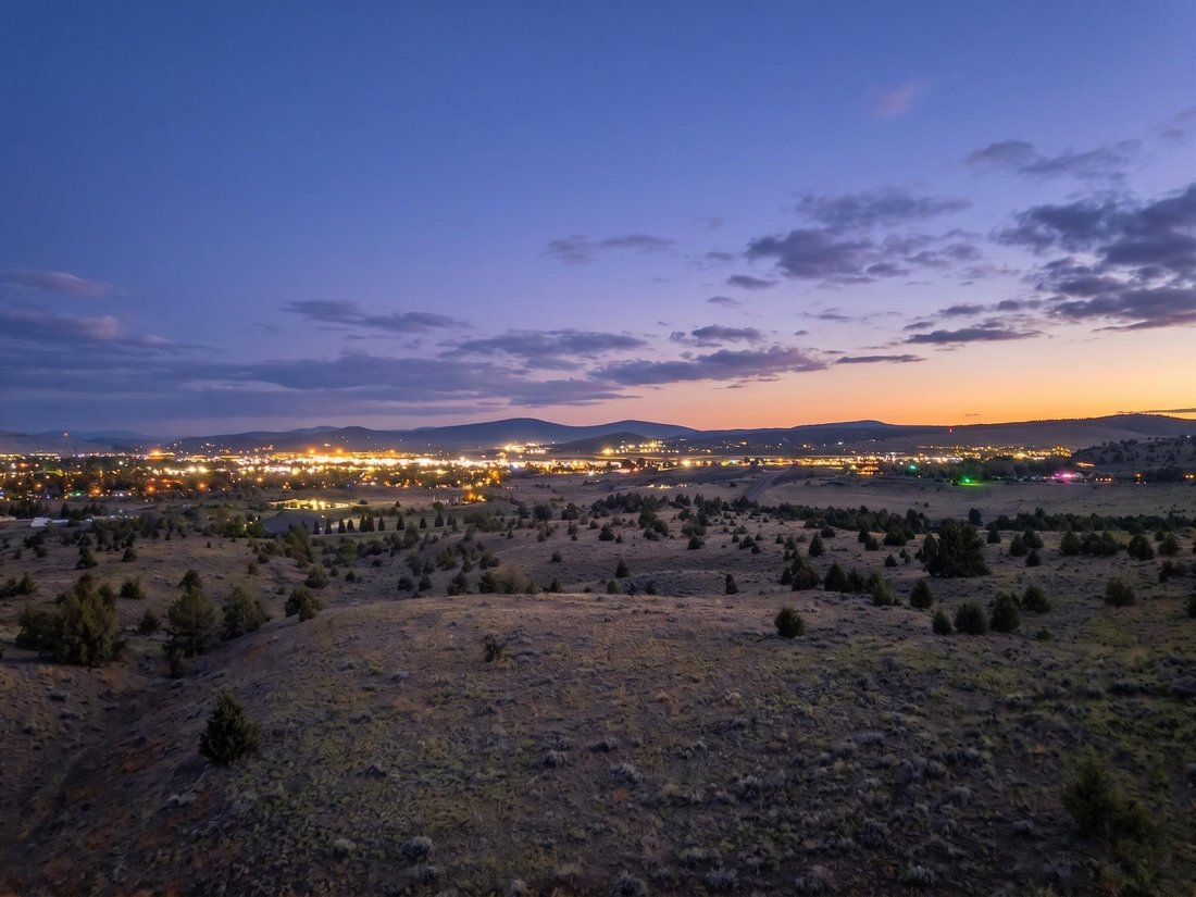 Land in Klamath Falls, Oregon, United States 1 - 17984066