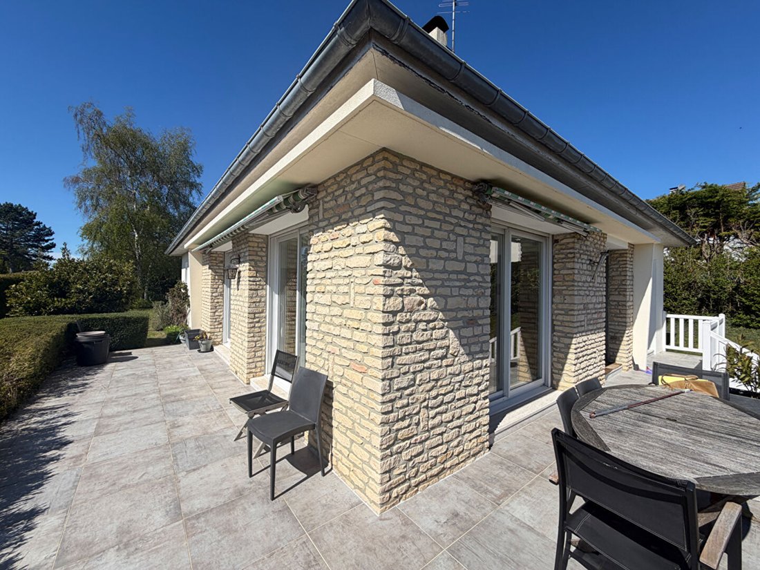 Villa in Touques, Normandy, France 1 - 17986702