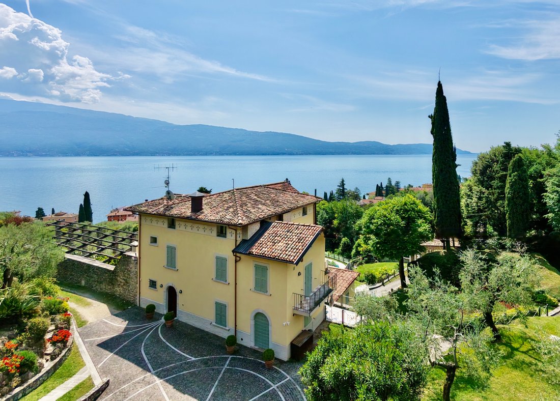 Estate in Gargnano, Lombardy, Italy 1 - 17986875