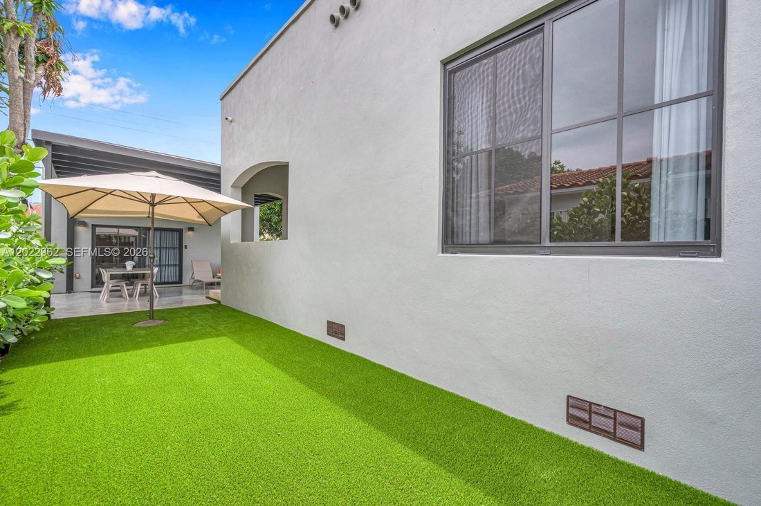 House in Miami, Florida, United States 5 - 17985958