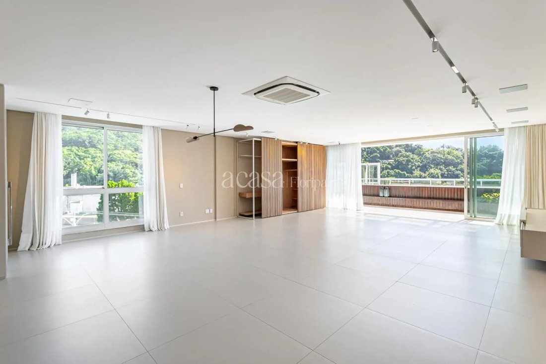 House in Florianópolis, State of Santa Catarina, Brazil 3 - 17986852