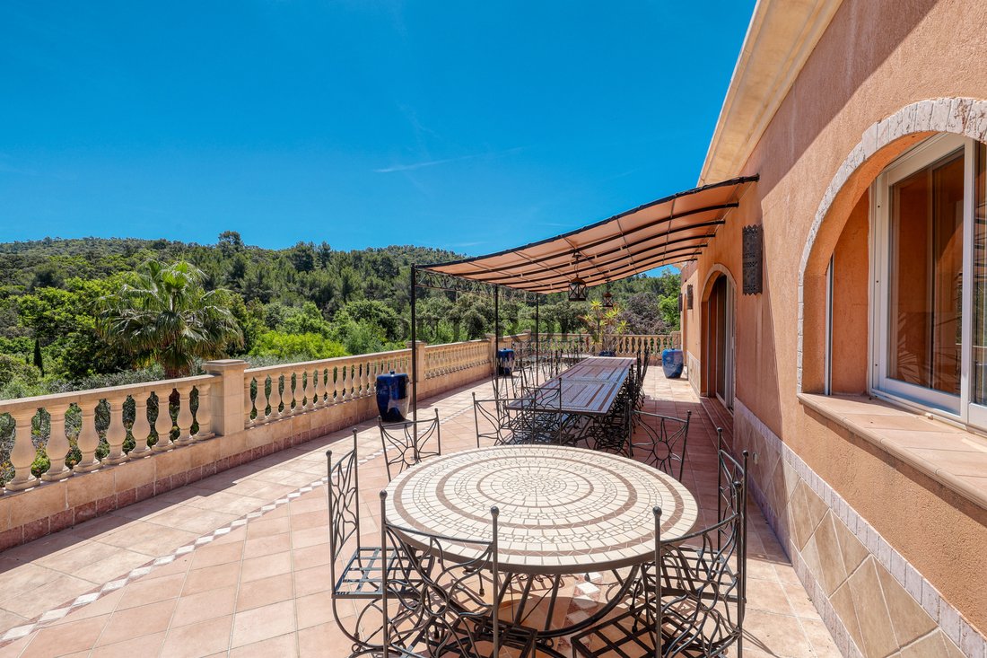 Villa in Nord Est, Bormes-les-Mimosas, France 4 - 17989011
