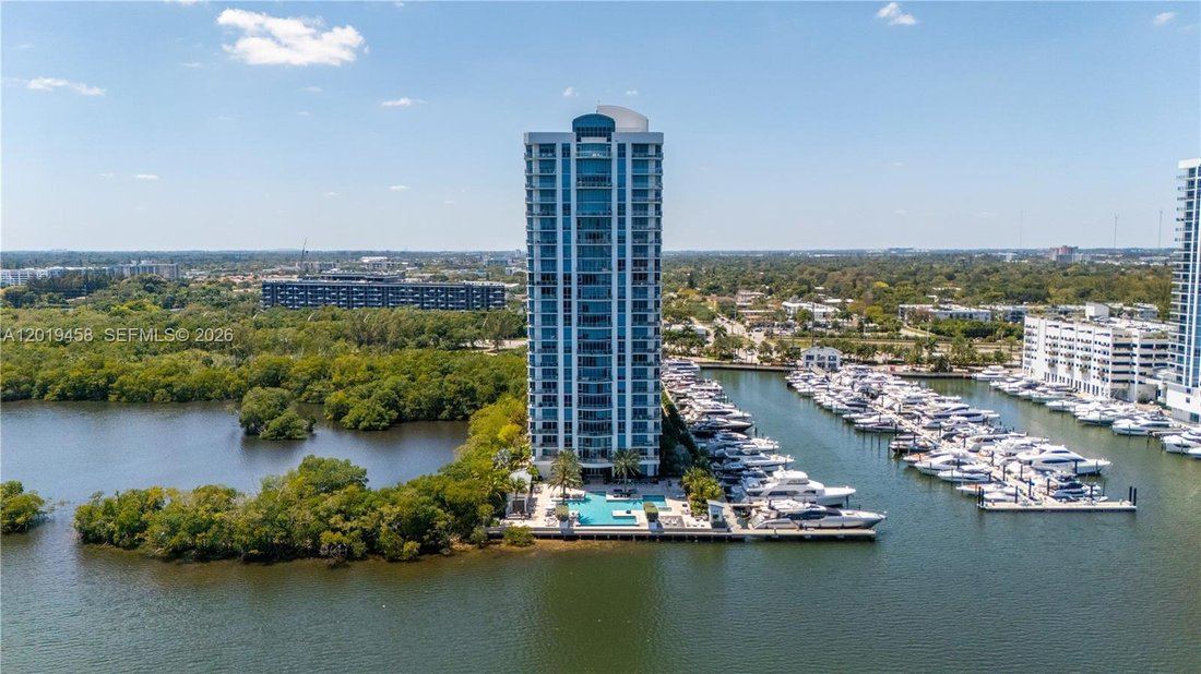 Condo in North Miami Beach, Florida, United States 2 - 17985111