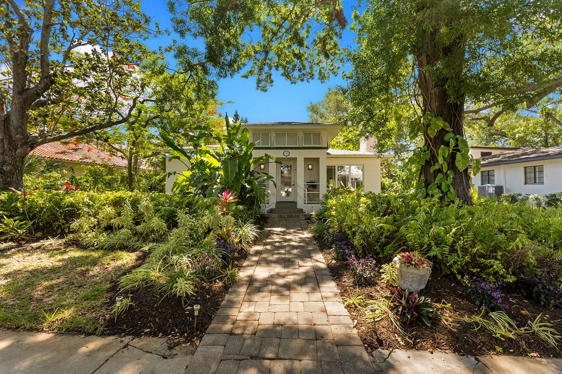 House in St. Petersburg, Florida, United States 1 - 17986085