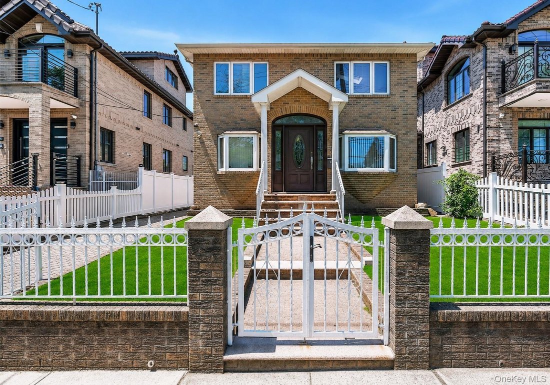 House in New York, New York, United States 1 - 17937126