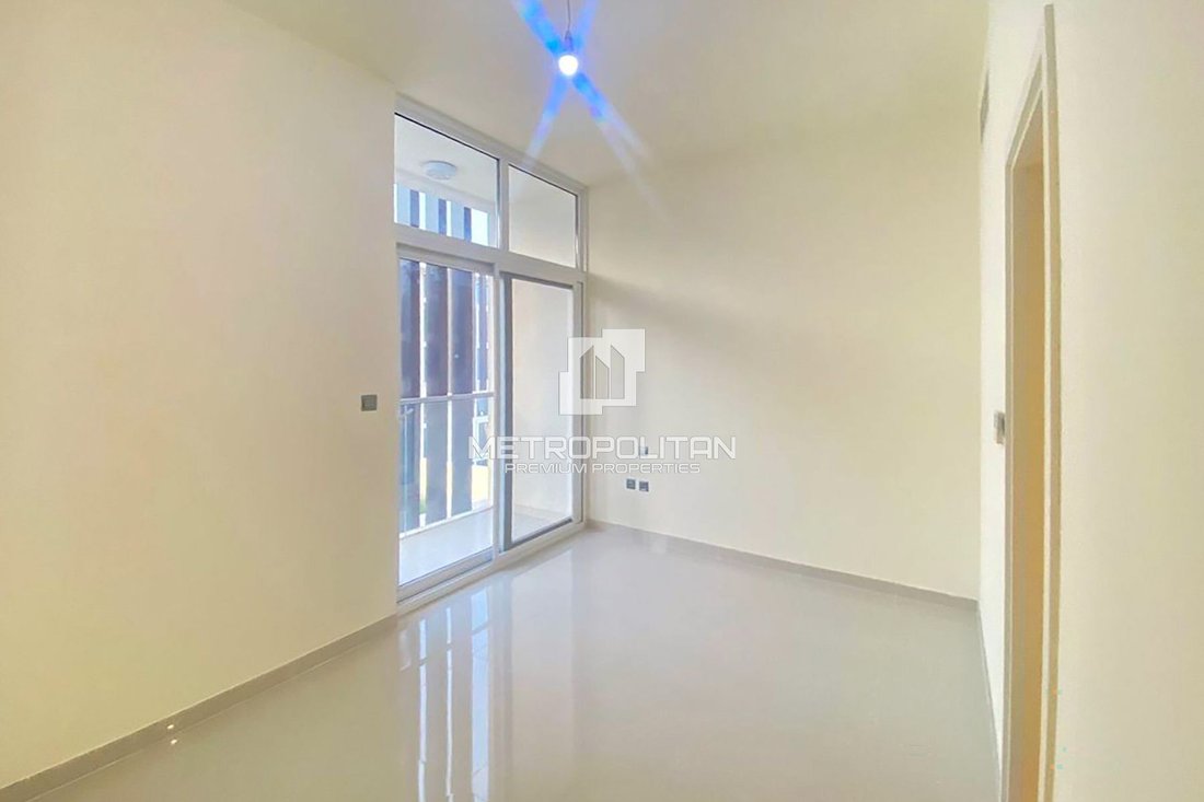 Townhouse in Damac Hills 2, Dubai, United Arab Emirates 5 - 17986382