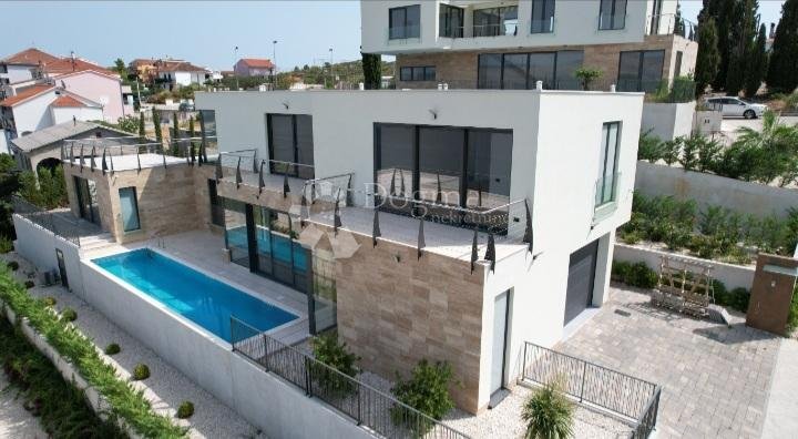 House in Okrug Donji, Split-Dalmatia County, Croatia 2 - 17989416