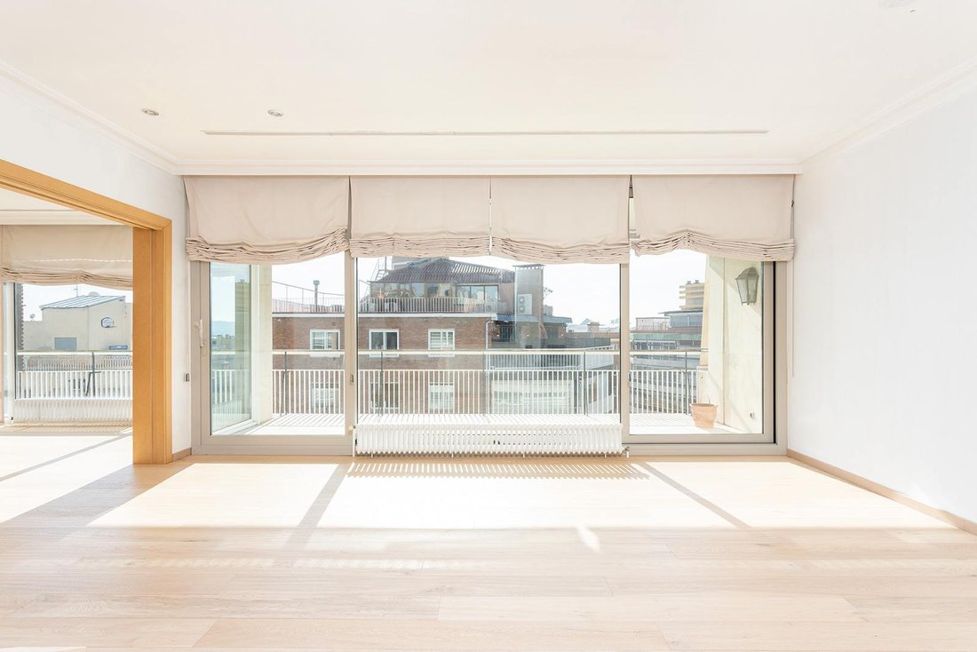 Apartment in Sarrià-Sant Gervasi, Barcelona, Spain 1 - 17984922
