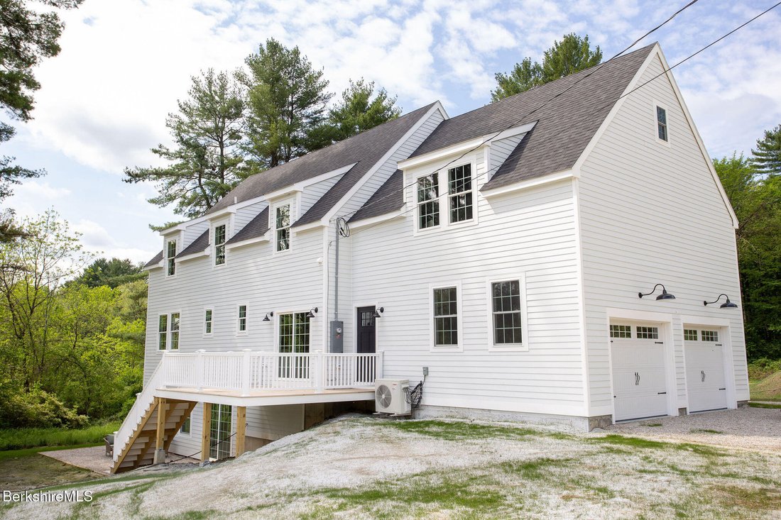 House in Great Barrington, Massachusetts, United States 3 - 17990663