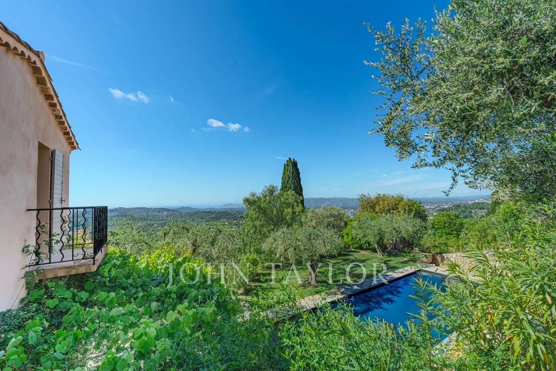 House in Châteauneuf-Grasse, Provence-Alpes-Côte d'Azur, France 3 - 17474344