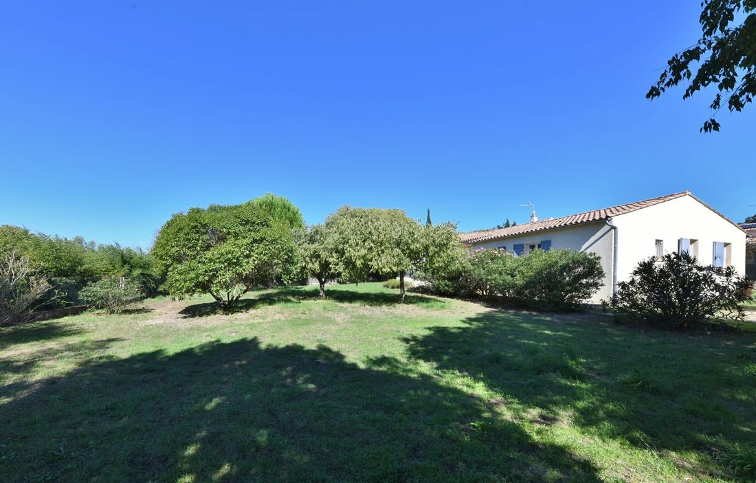 Villa in Uzès, Occitania, France 3 - 17870525
