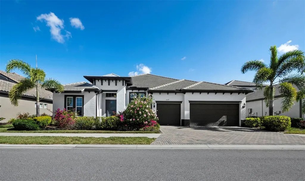 House in Sarasota, Florida, United States 2 - 17990537