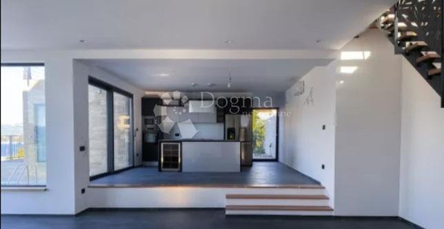 House in Okrug Donji, Split-Dalmatia County, Croatia 5 - 17989416