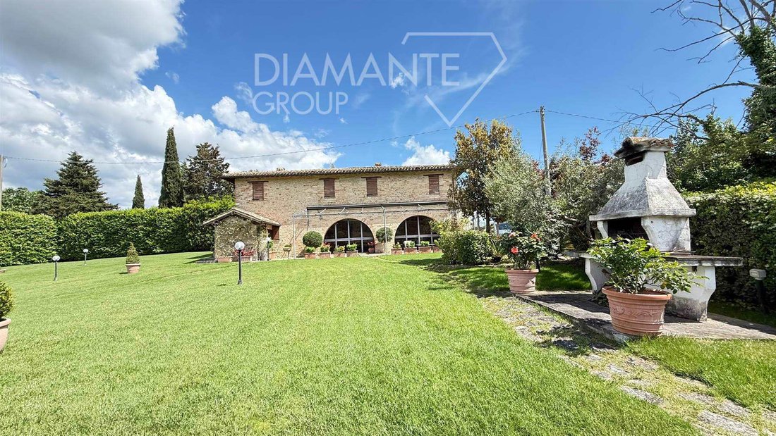 Farm Ranch in Montefalco, Umbria, Italy 2 - 17989476