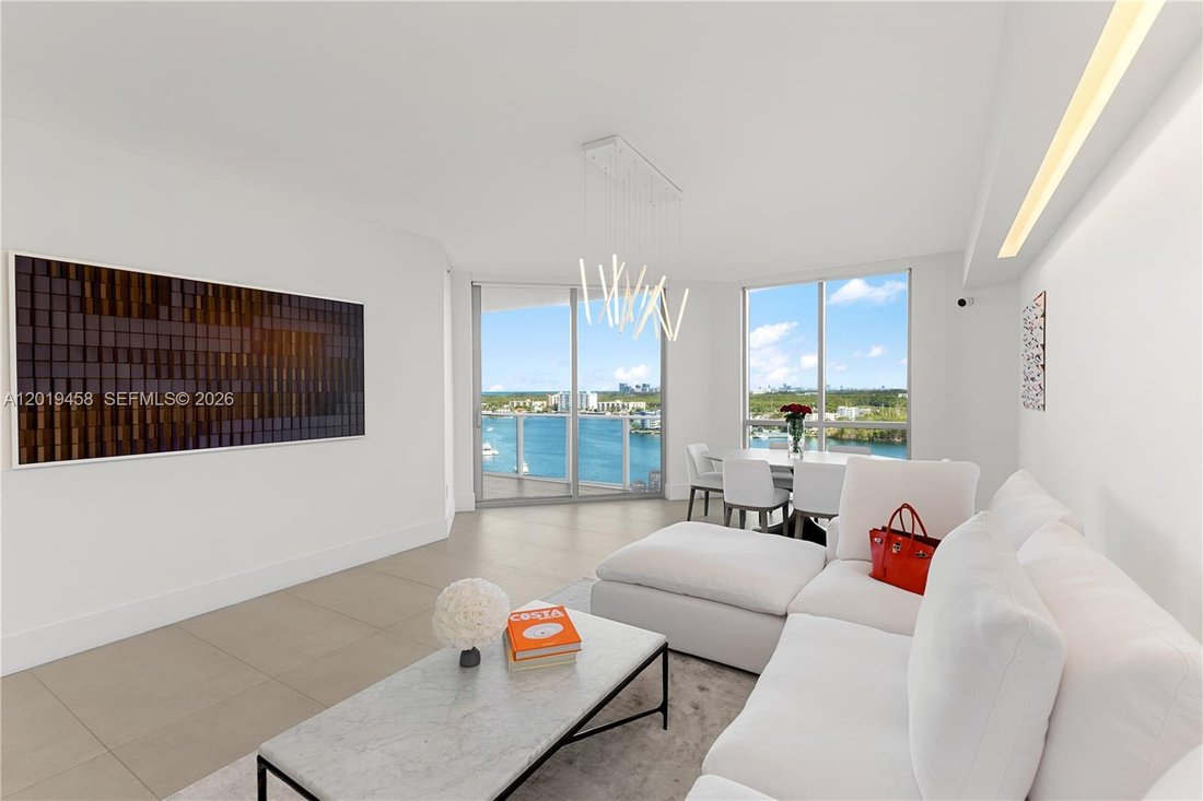 Condo in North Miami Beach, Florida, United States 1 - 17985111