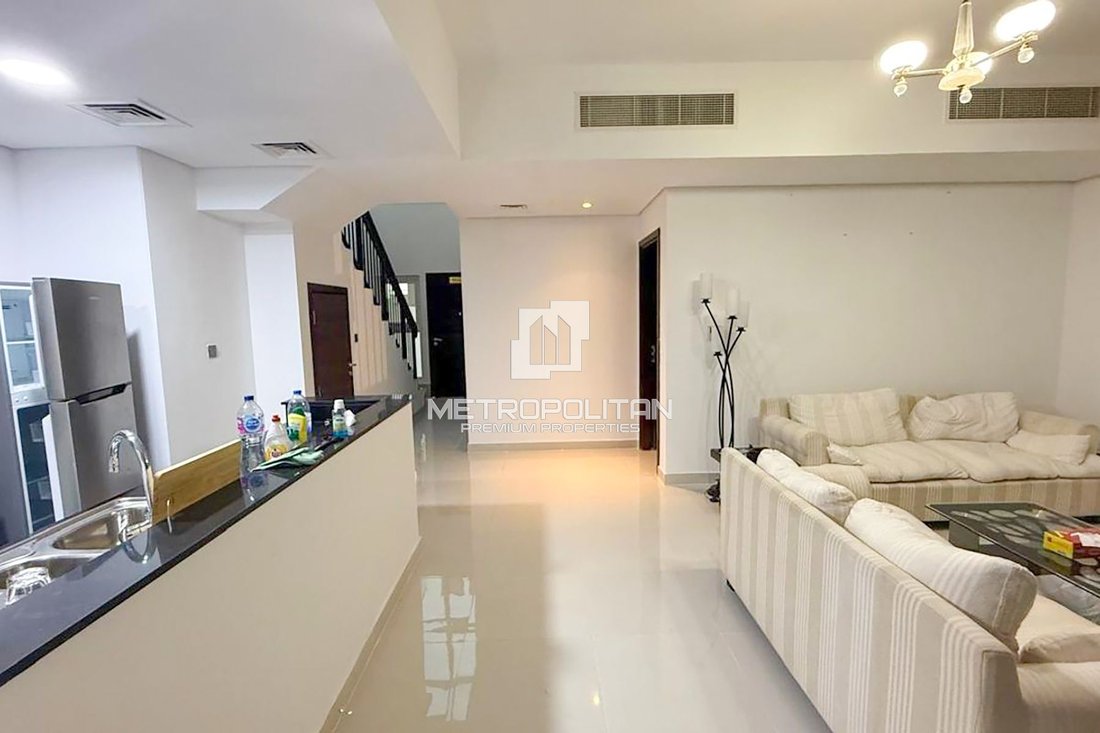 Townhouse in Damac Hills 2, Dubai, United Arab Emirates 5 - 17986386