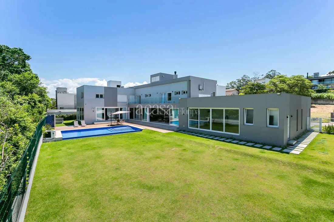 Condo in Florianópolis, State of Santa Catarina, Brazil 3 - 17985907