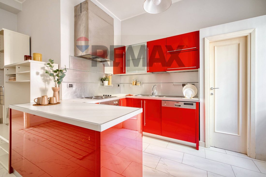 Apartment in Centrale, Milan, Italy 2 - 17990083