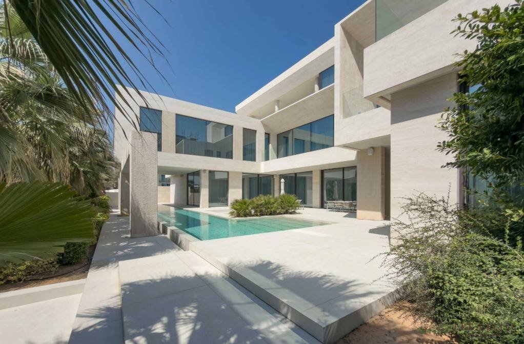Villa in Pearl Jumeirah, Dubai, United Arab Emirates 1 - 17985357