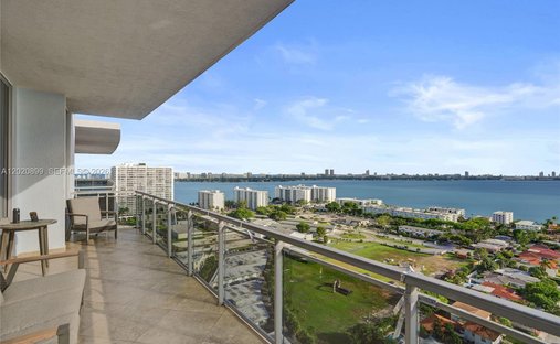 Condo in Miami Beach, Florida, United States 1