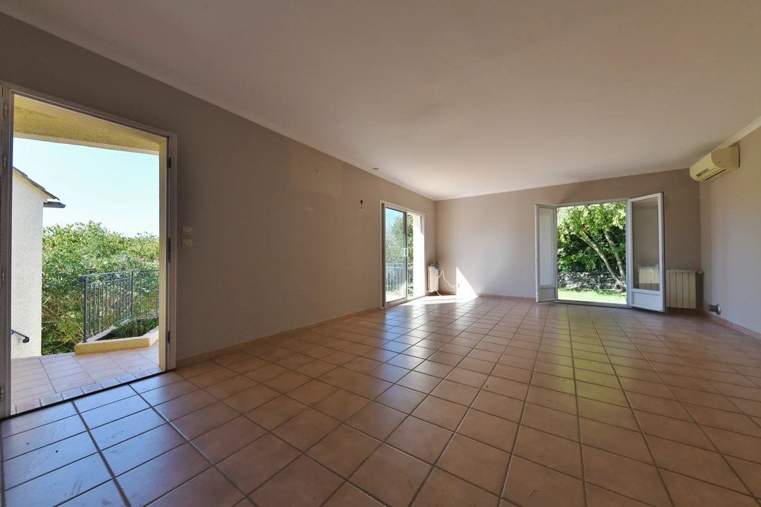 Villa in Uzès, Occitania, France 5 - 17870525