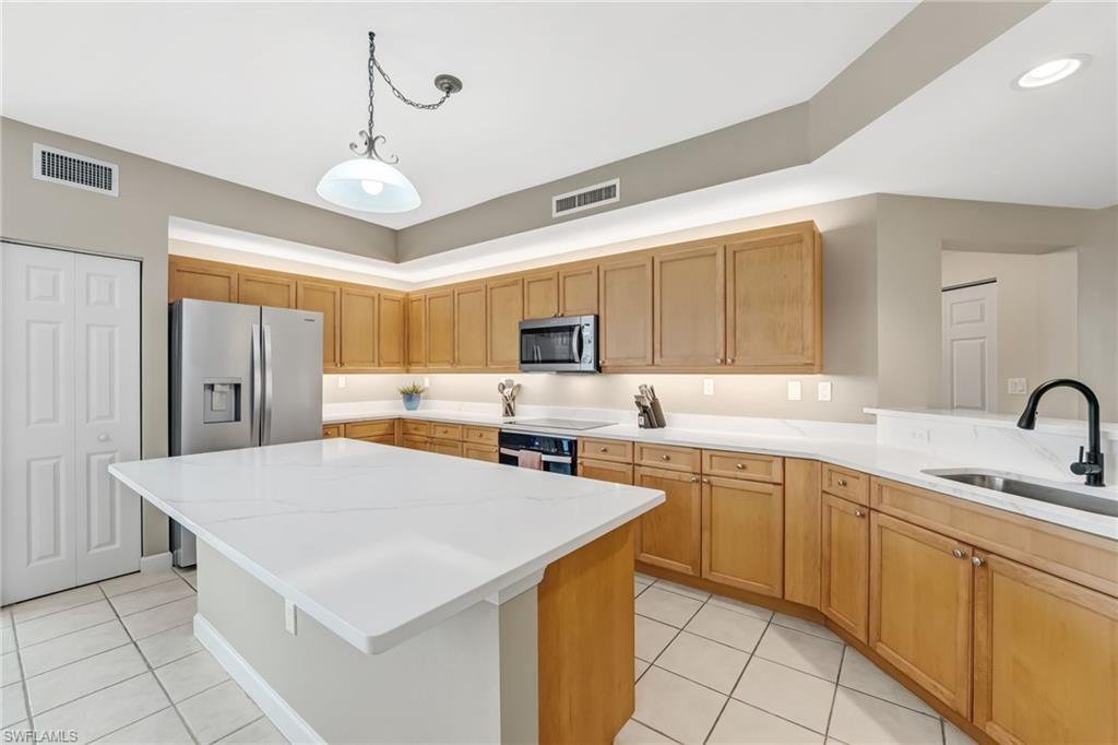 Condo in Fort Myers, Florida, United States 2 - 16615890