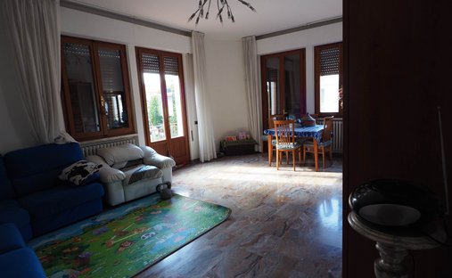 Apartamento en Montale, Toscana, Italia 1