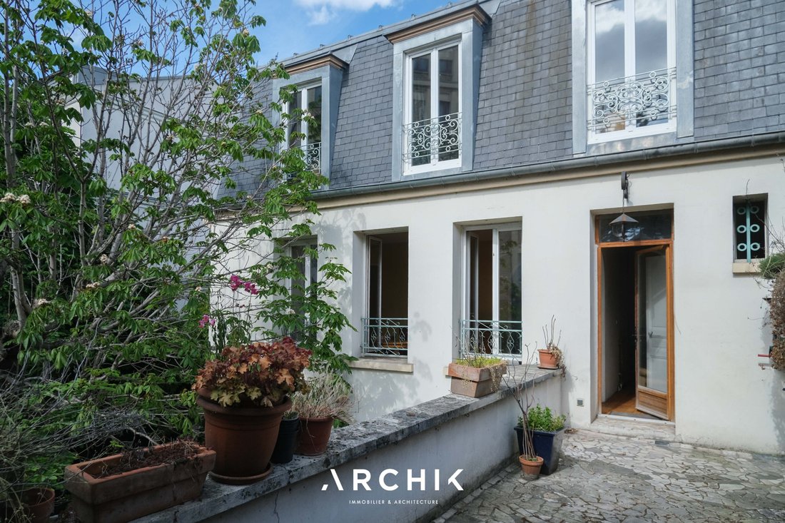House in Pantin, Ile-de-France, France 2 - 17666730