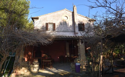 Villa in Ripatransone, Marche, Italy 1