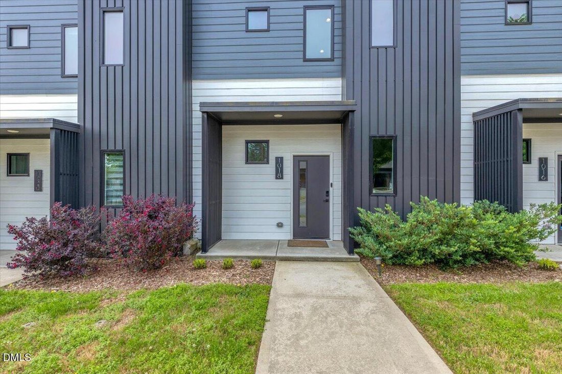 Townhouse in Raleigh, North Carolina, United States 1 - 17984668