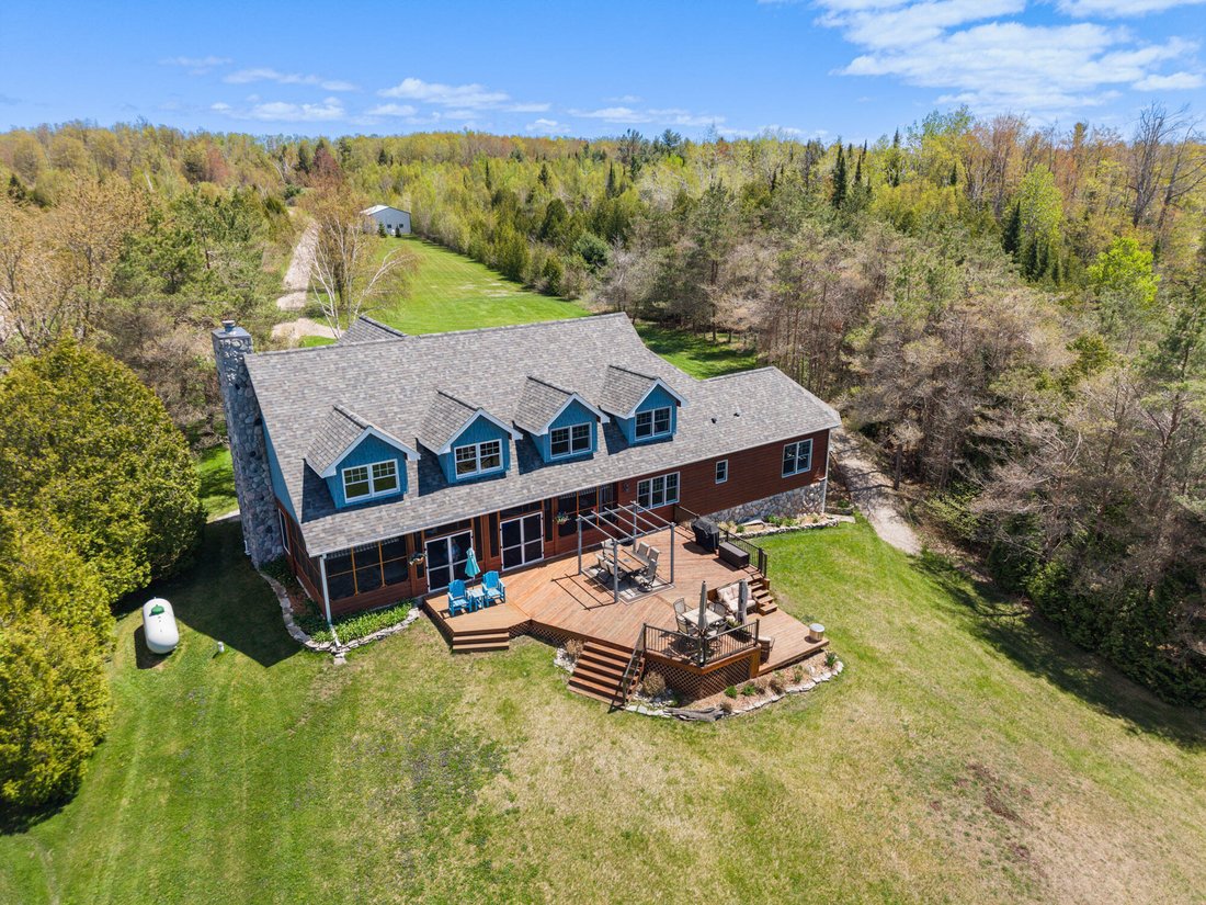House in Cheboygan, Michigan, United States 1 - 17141411