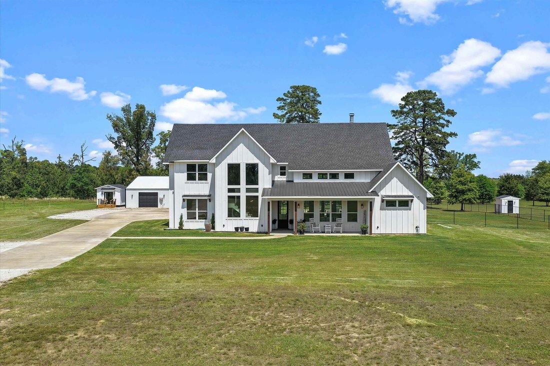 House in Gilmer, Texas, United States 1 - 17791996