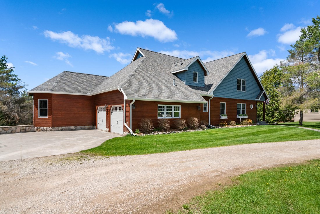 House in Cheboygan, Michigan, United States 4 - 17141411