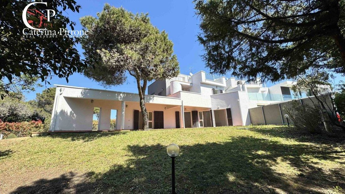 Villa in Livorno, Tuscany, Italy 1 - 17990109