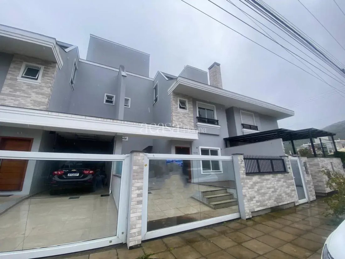 House in Florianópolis, State of Santa Catarina, Brazil 1 - 17986012