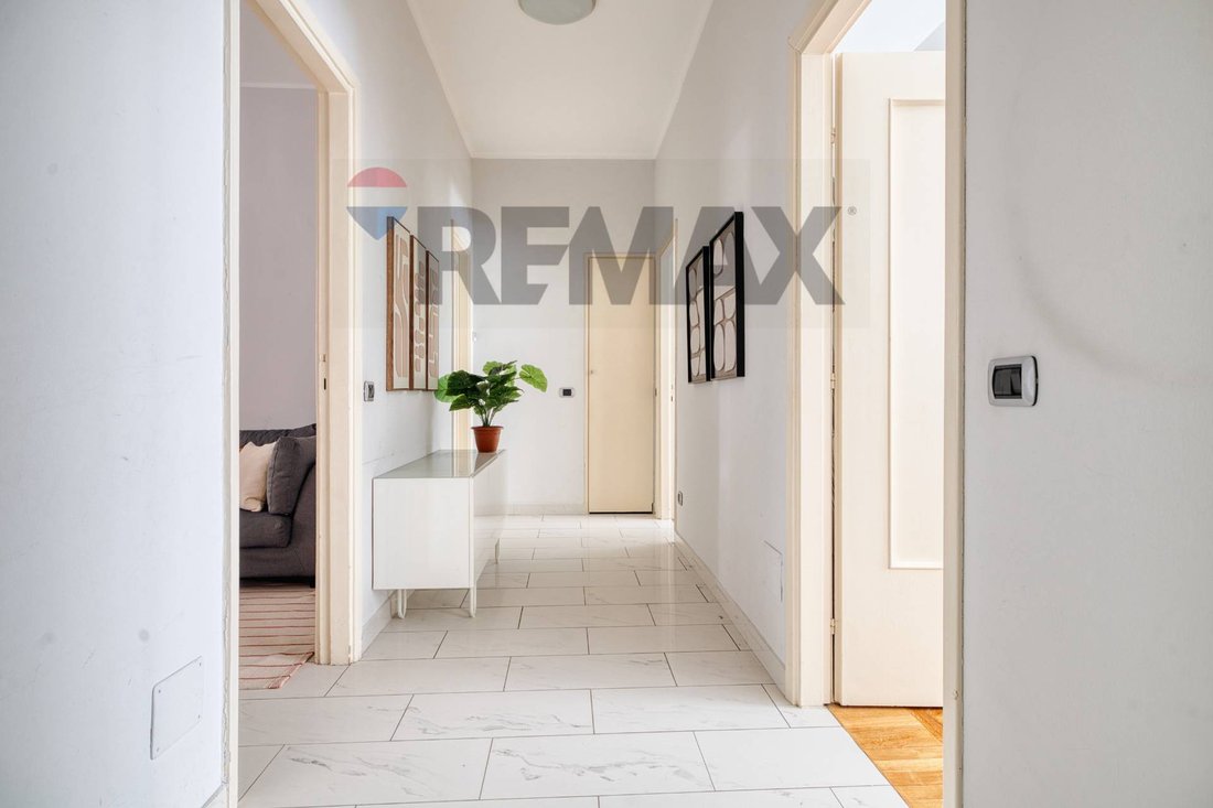 Apartment in Centrale, Milan, Italy 5 - 17990083
