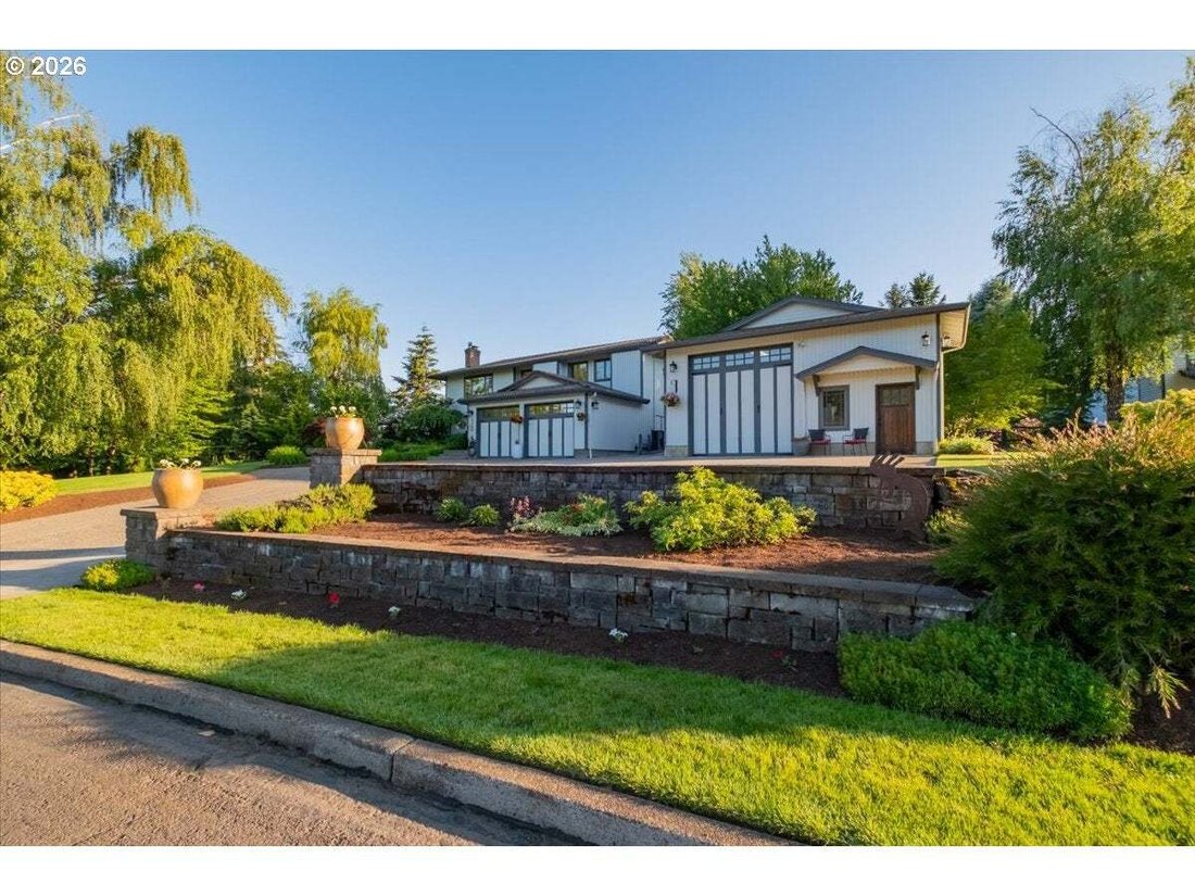 House in Aurora, Oregon, United States 1 - 17987167
