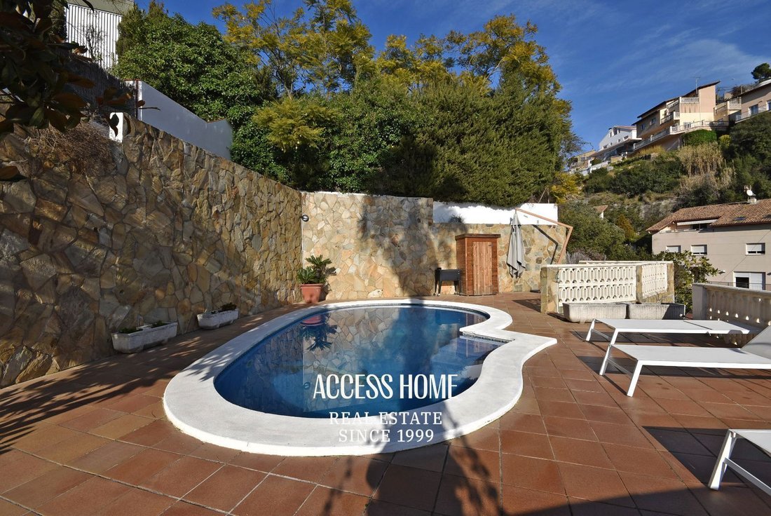 House in Alella, Catalonia, Spain 2 - 17984469