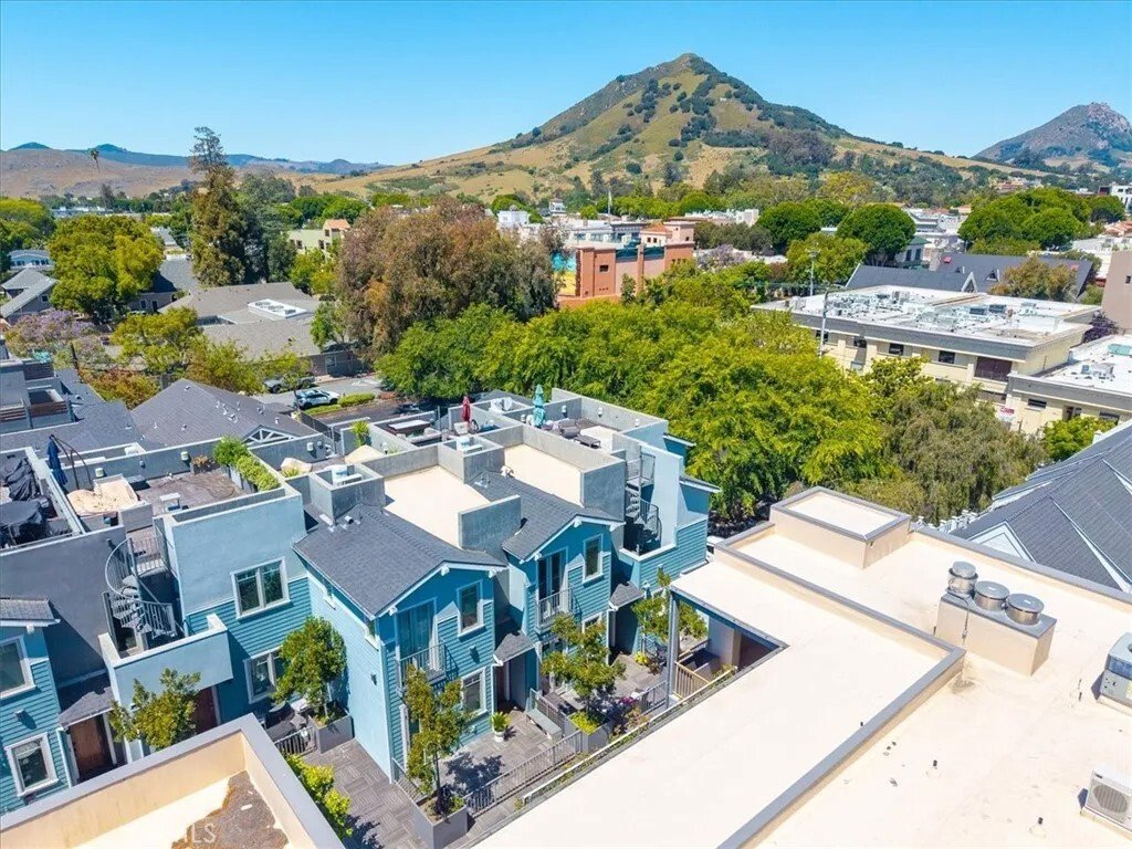 Condo in San Luis Obispo, California, United States 3 - 17985188
