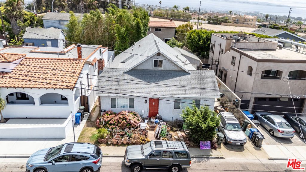 Hermosa Beach, California, United States 2 - 17987539