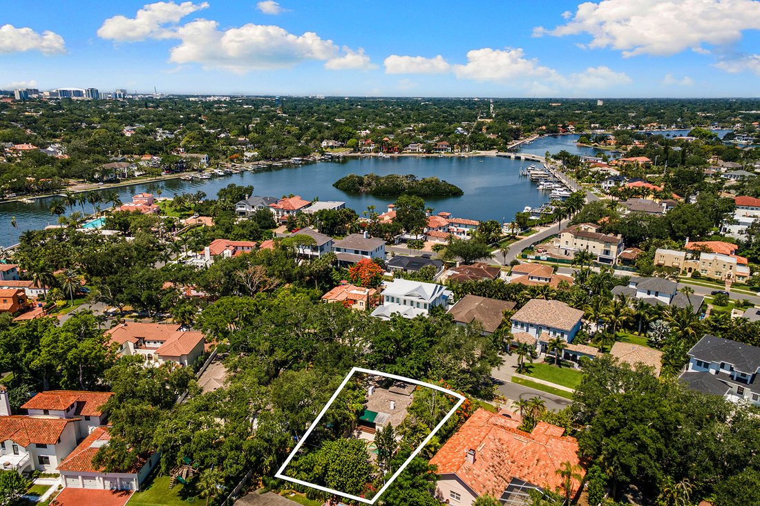 House in St. Petersburg, Florida, United States 5 - 17986085